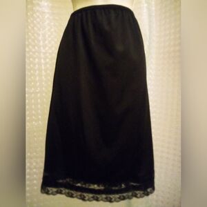 Vintage Mel-Lin Black Half Slip Size 14/16